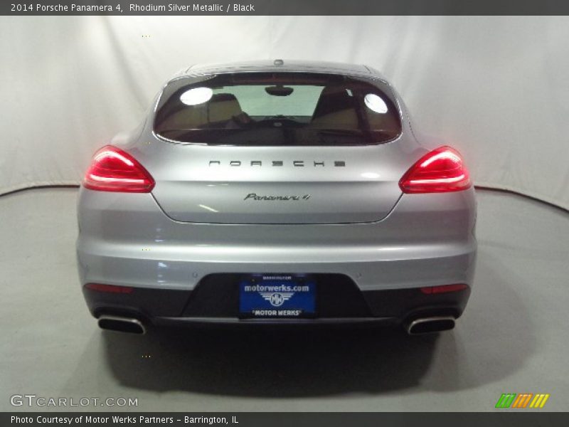 Rhodium Silver Metallic / Black 2014 Porsche Panamera 4