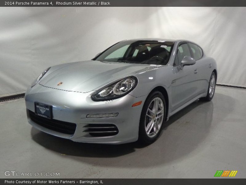 Rhodium Silver Metallic / Black 2014 Porsche Panamera 4