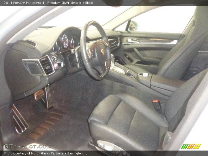 Rhodium Silver Metallic / Black 2014 Porsche Panamera 4