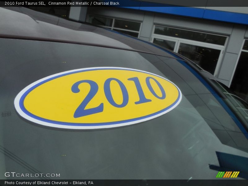 Cinnamon Red Metallic / Charcoal Black 2010 Ford Taurus SEL