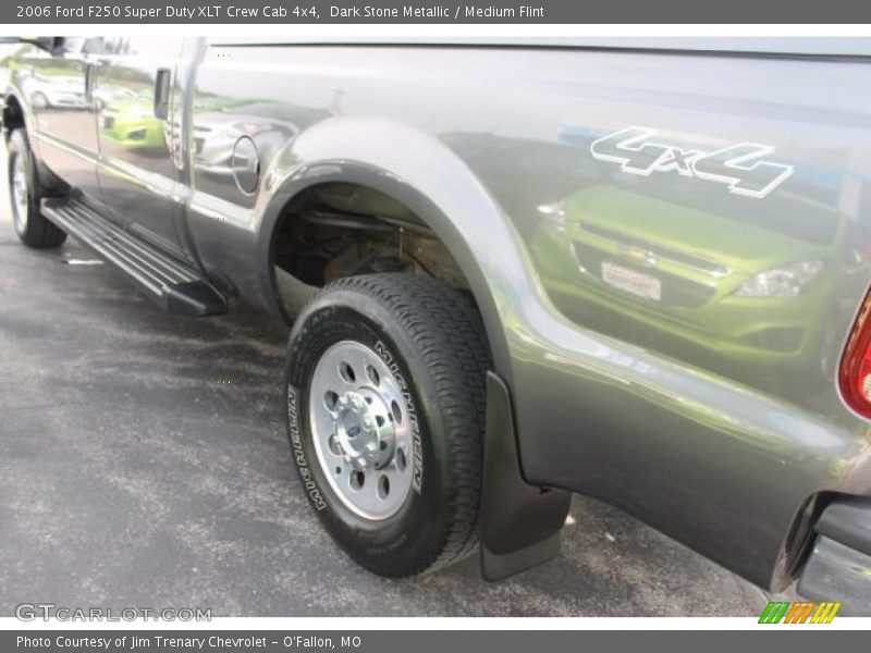 Dark Stone Metallic / Medium Flint 2006 Ford F250 Super Duty XLT Crew Cab 4x4