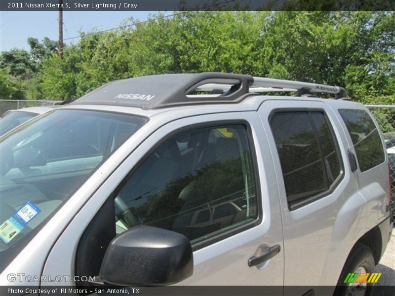 Silver Lightning / Gray 2011 Nissan Xterra S