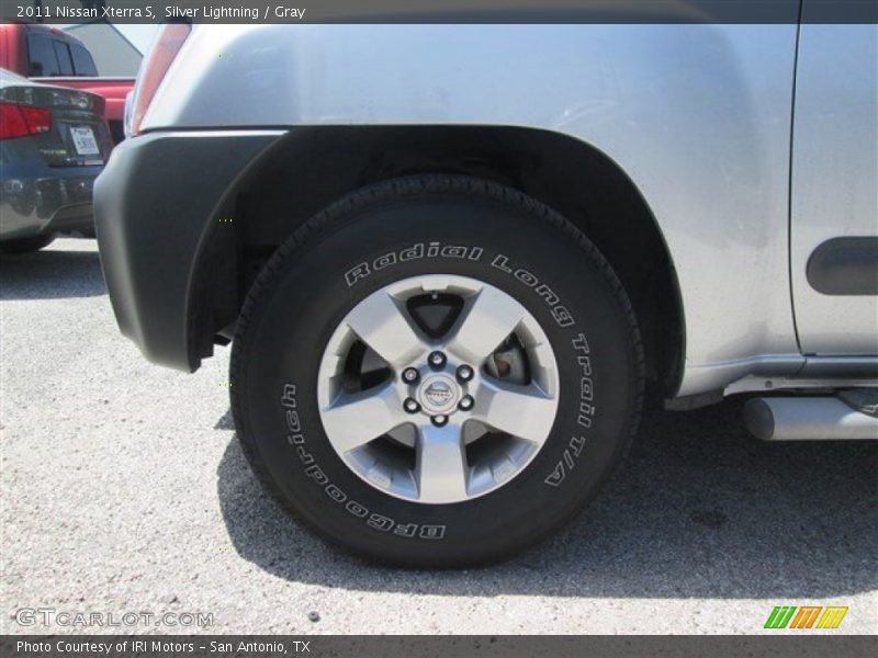 Silver Lightning / Gray 2011 Nissan Xterra S