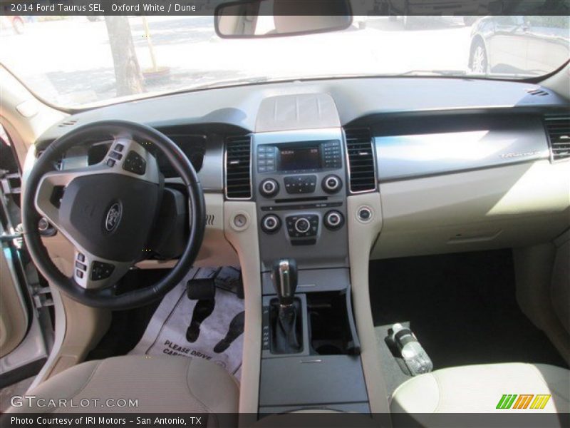 Oxford White / Dune 2014 Ford Taurus SEL