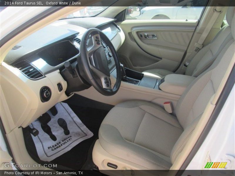 Oxford White / Dune 2014 Ford Taurus SEL