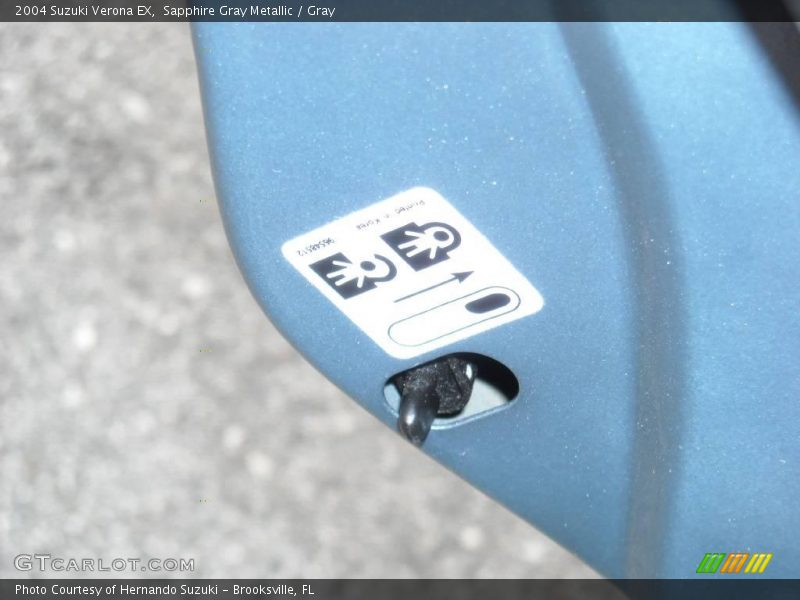 Sapphire Gray Metallic / Gray 2004 Suzuki Verona EX
