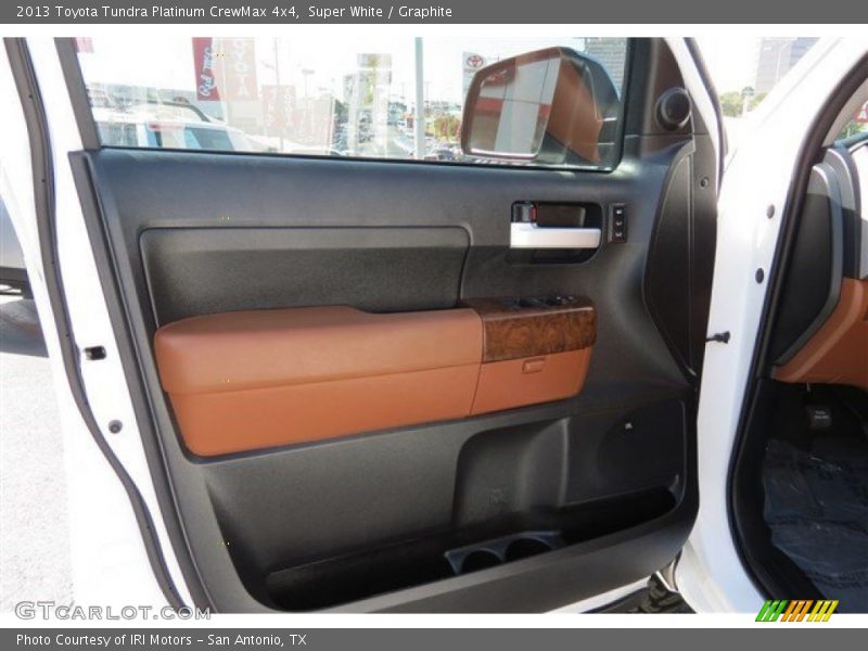 Super White / Graphite 2013 Toyota Tundra Platinum CrewMax 4x4