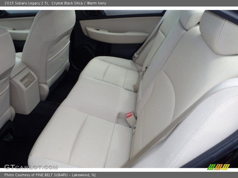 Crystal Black Silica / Warm Ivory 2015 Subaru Legacy 2.5i