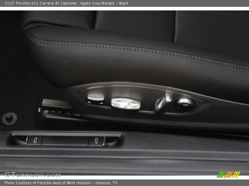 Controls of 2015 911 Carrera 4S Cabriolet