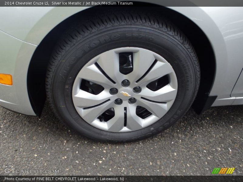 Silver Ice Metallic / Jet Black/Medium Titanium 2014 Chevrolet Cruze LS