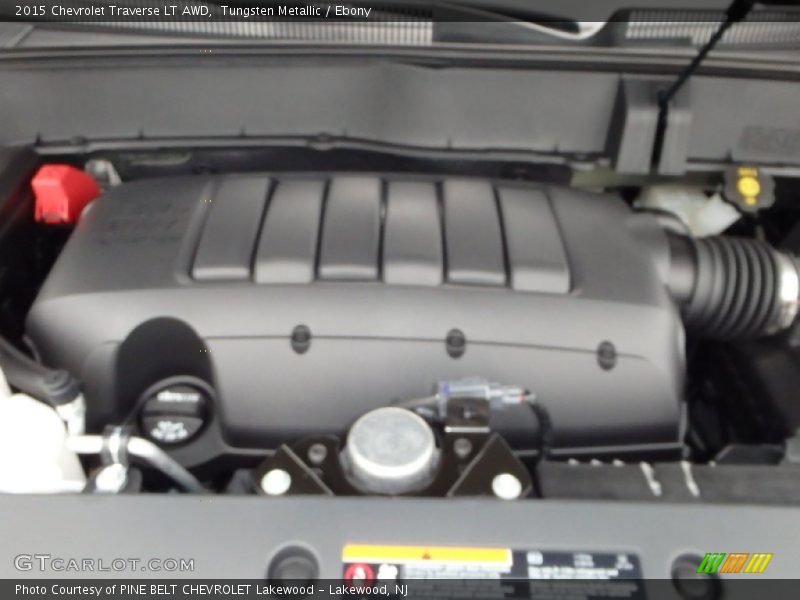 Tungsten Metallic / Ebony 2015 Chevrolet Traverse LT AWD