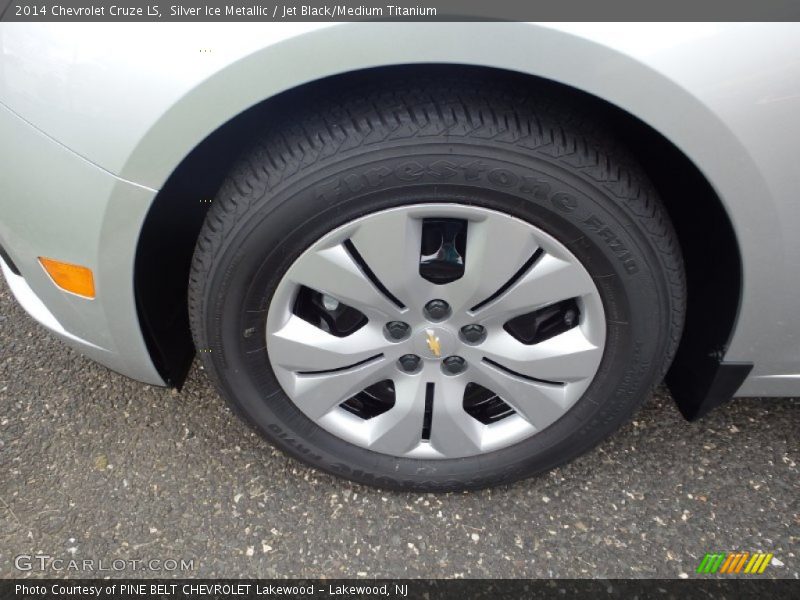 Silver Ice Metallic / Jet Black/Medium Titanium 2014 Chevrolet Cruze LS