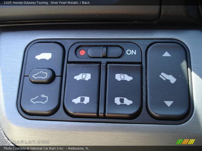 Silver Pearl Metallic / Black 2005 Honda Odyssey Touring