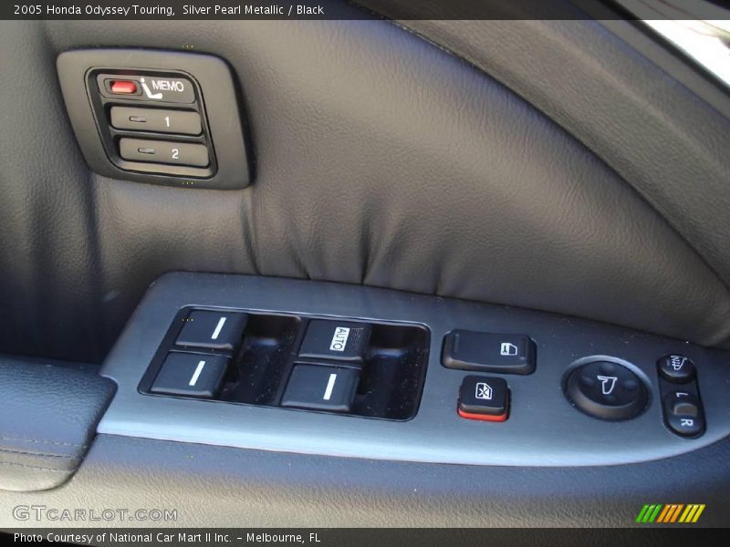 Silver Pearl Metallic / Black 2005 Honda Odyssey Touring