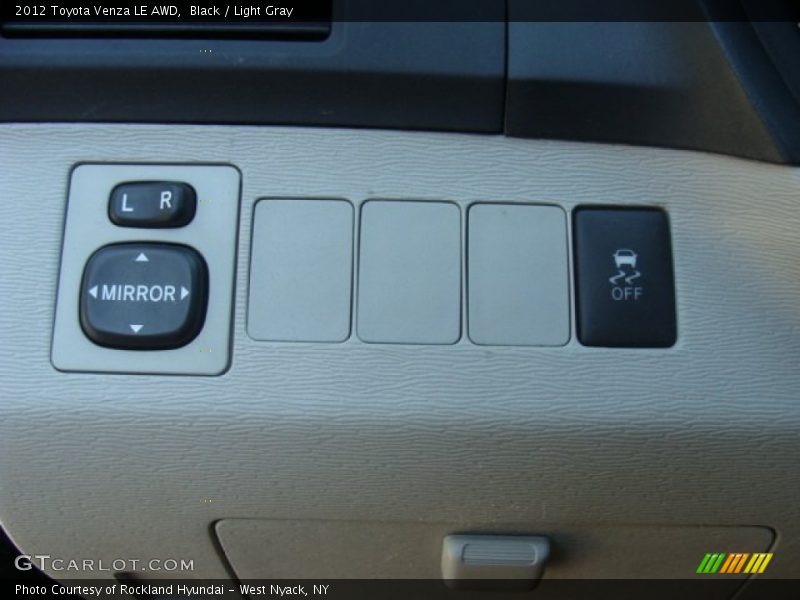 Black / Light Gray 2012 Toyota Venza LE AWD