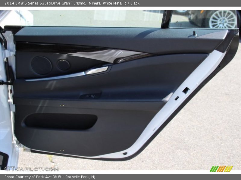 Mineral White Metallic / Black 2014 BMW 5 Series 535i xDrive Gran Turismo