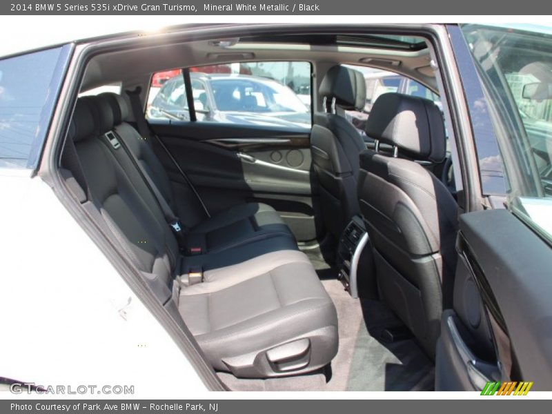 Mineral White Metallic / Black 2014 BMW 5 Series 535i xDrive Gran Turismo