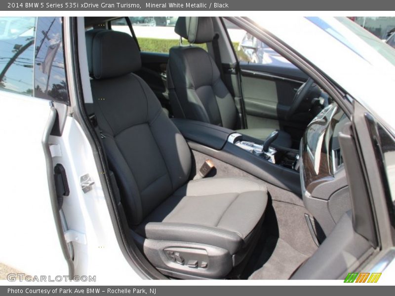 Mineral White Metallic / Black 2014 BMW 5 Series 535i xDrive Gran Turismo