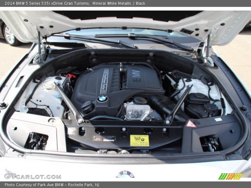 Mineral White Metallic / Black 2014 BMW 5 Series 535i xDrive Gran Turismo