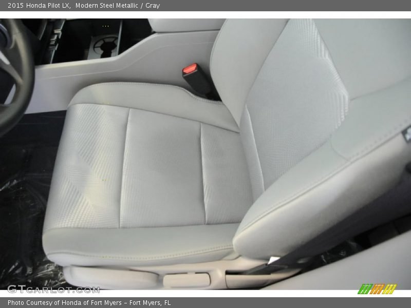 Modern Steel Metallic / Gray 2015 Honda Pilot LX