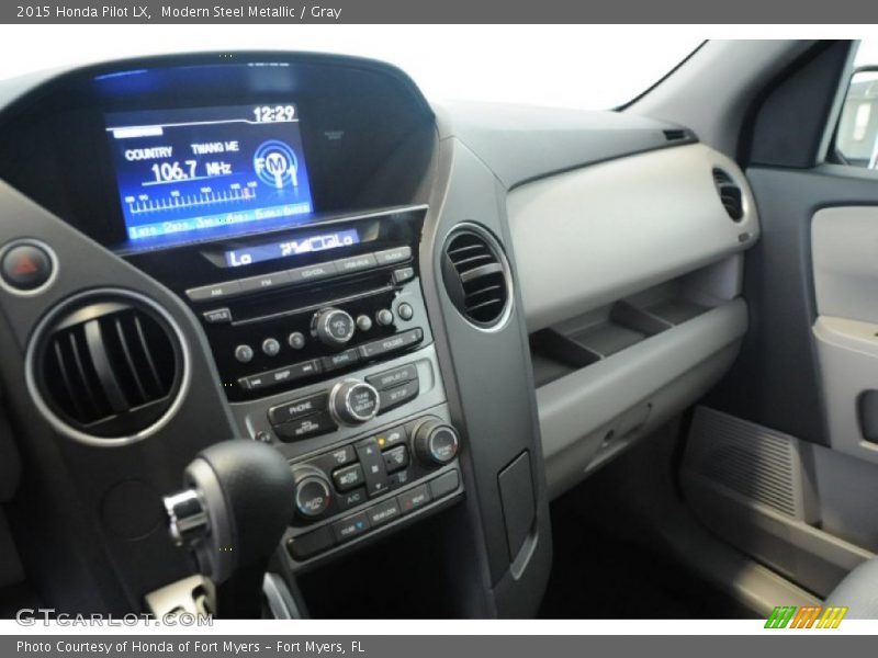 Modern Steel Metallic / Gray 2015 Honda Pilot LX