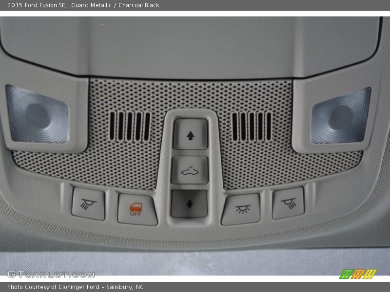 Guard Metallic / Charcoal Black 2015 Ford Fusion SE
