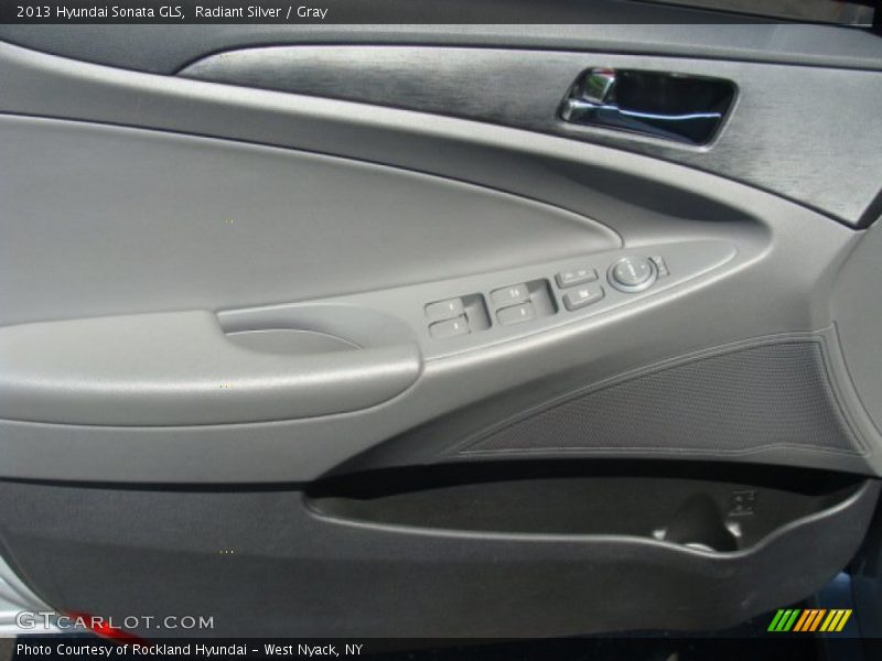 Radiant Silver / Gray 2013 Hyundai Sonata GLS