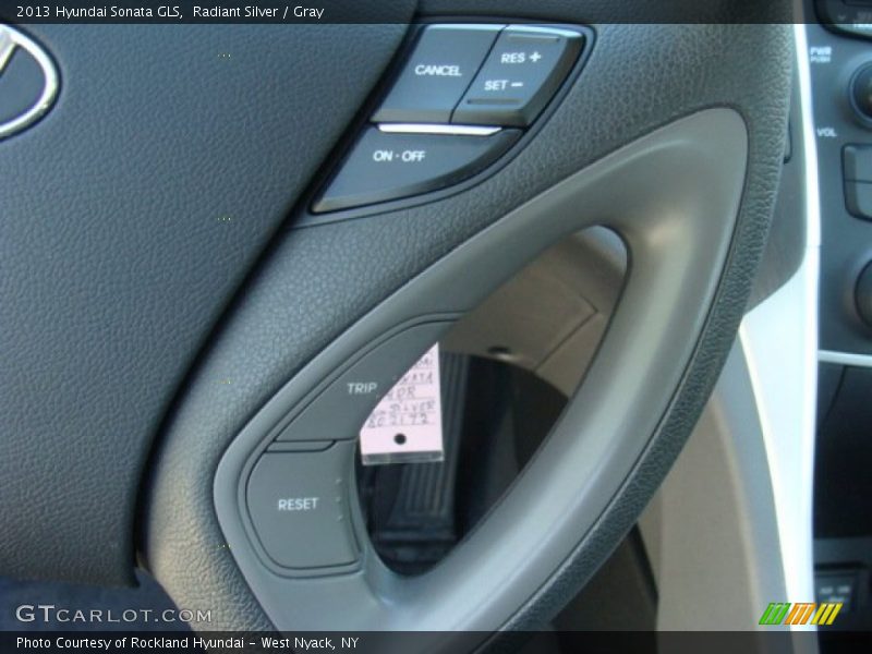 Radiant Silver / Gray 2013 Hyundai Sonata GLS