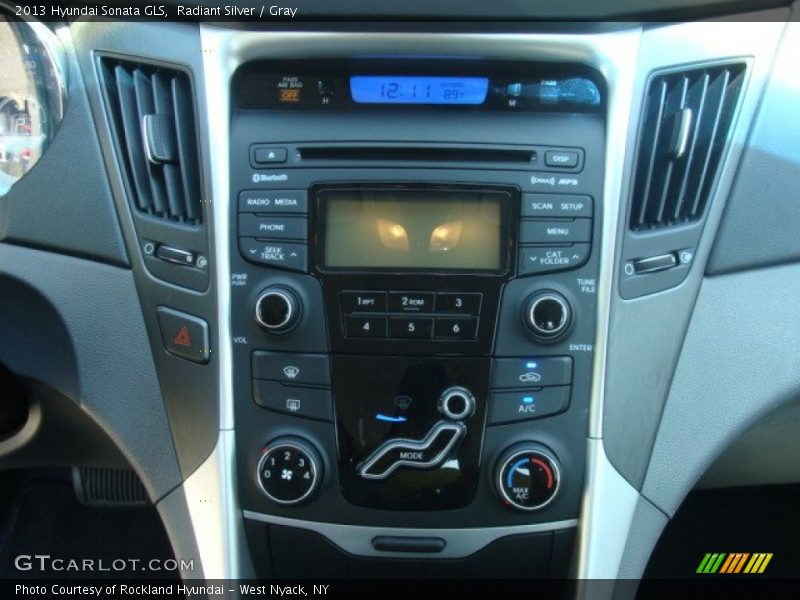 Radiant Silver / Gray 2013 Hyundai Sonata GLS