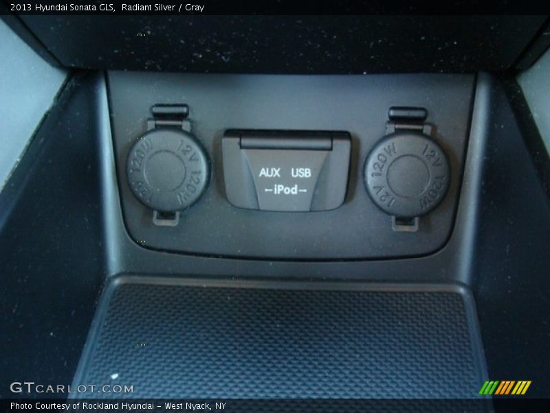 Radiant Silver / Gray 2013 Hyundai Sonata GLS