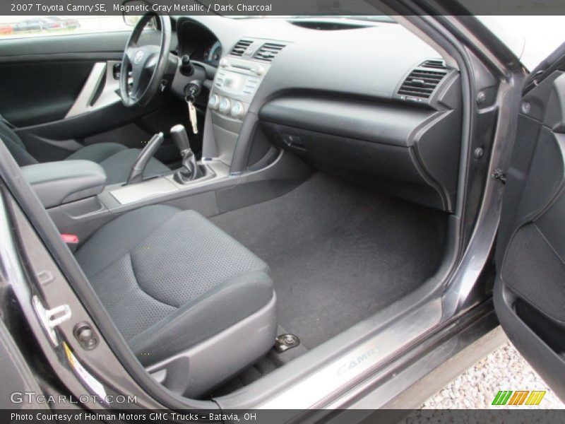 Magnetic Gray Metallic / Dark Charcoal 2007 Toyota Camry SE