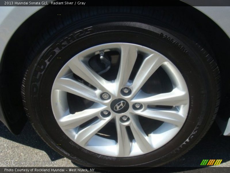 Radiant Silver / Gray 2013 Hyundai Sonata GLS