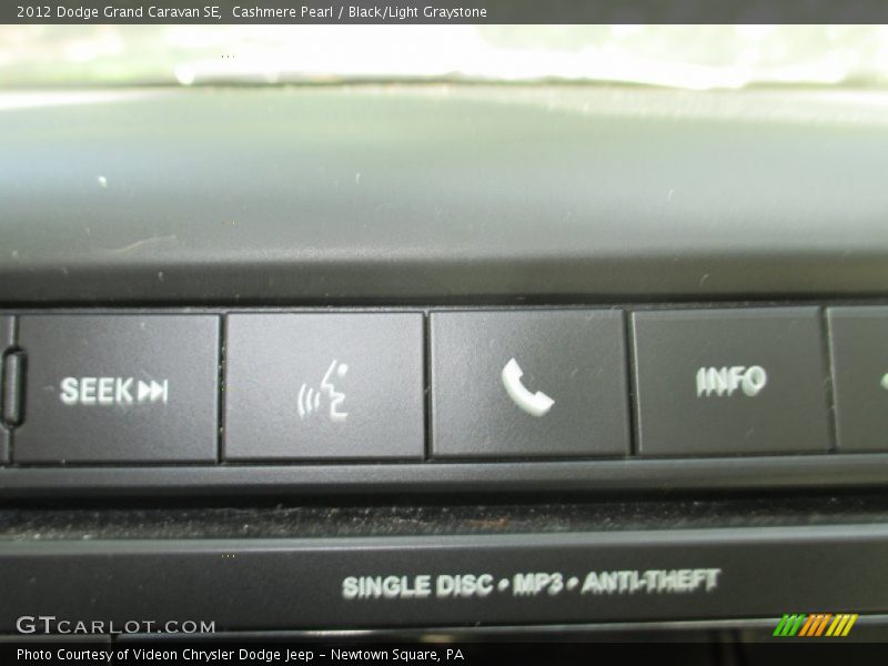 Cashmere Pearl / Black/Light Graystone 2012 Dodge Grand Caravan SE