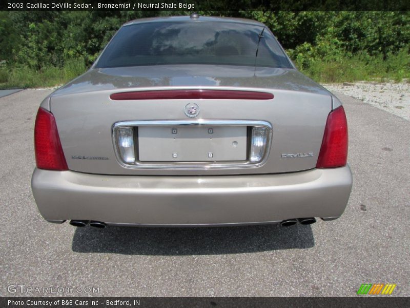 Bronzemist / Neutral Shale Beige 2003 Cadillac DeVille Sedan