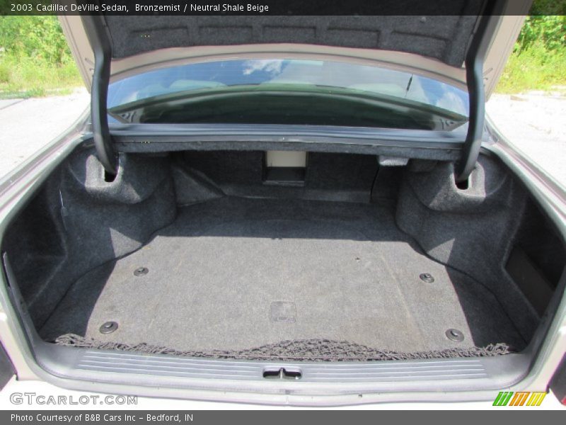 Bronzemist / Neutral Shale Beige 2003 Cadillac DeVille Sedan
