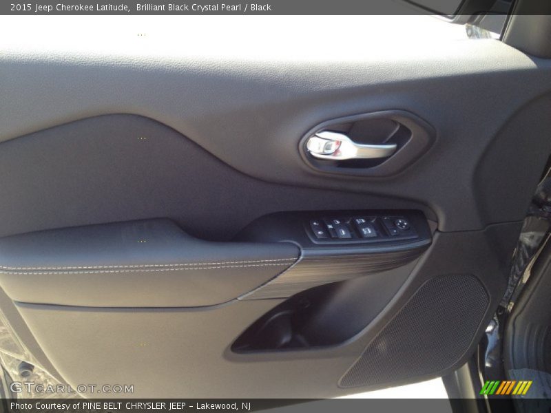 Brilliant Black Crystal Pearl / Black 2015 Jeep Cherokee Latitude
