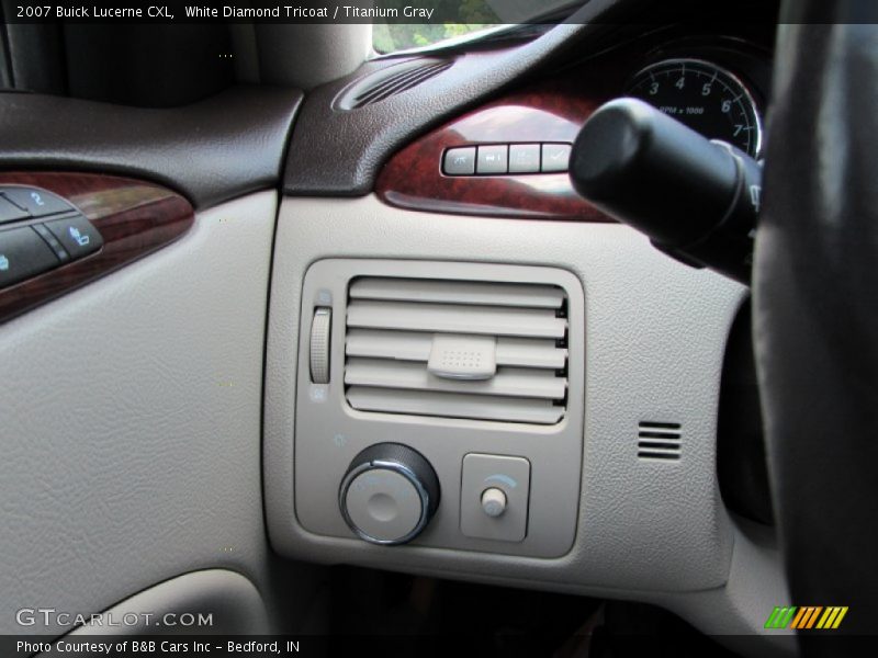 White Diamond Tricoat / Titanium Gray 2007 Buick Lucerne CXL