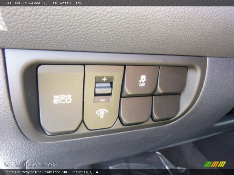 Controls of 2015 Rio 5-Door EX