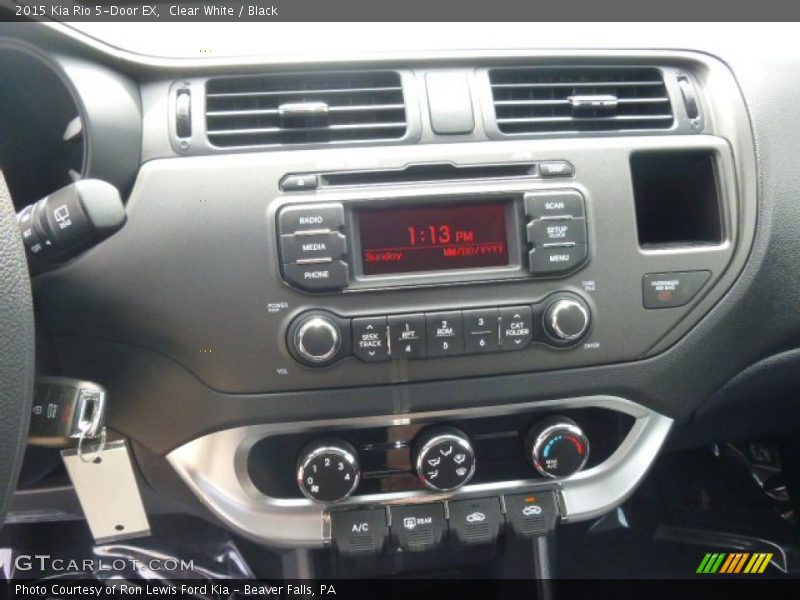 Controls of 2015 Rio 5-Door EX