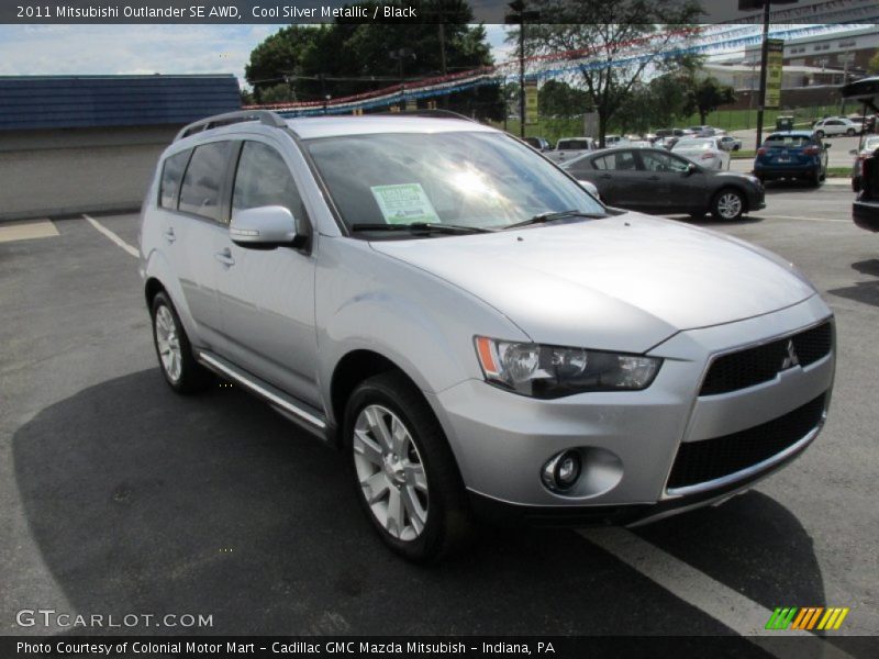 Cool Silver Metallic / Black 2011 Mitsubishi Outlander SE AWD