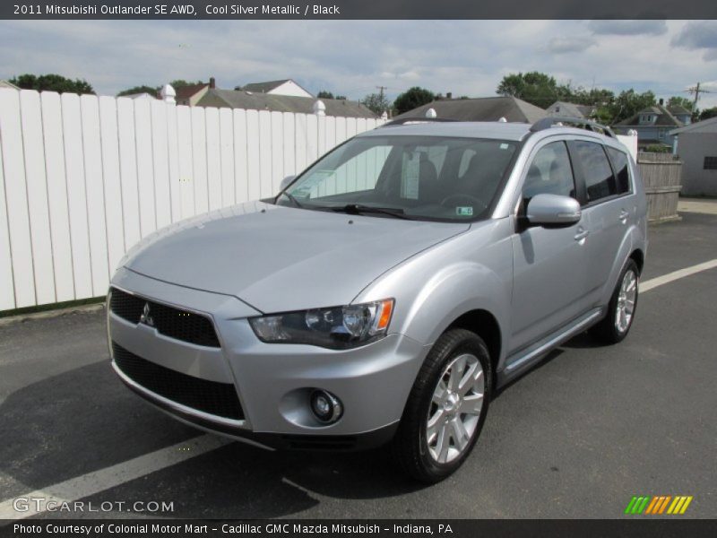 Cool Silver Metallic / Black 2011 Mitsubishi Outlander SE AWD