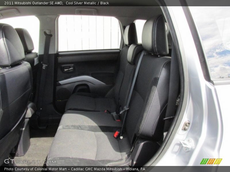 Cool Silver Metallic / Black 2011 Mitsubishi Outlander SE AWD