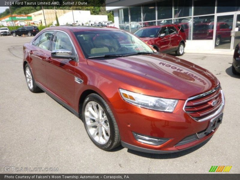 Front 3/4 View of 2014 Taurus Limited AWD