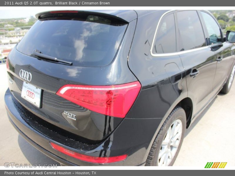 Brilliant Black / Cinnamon Brown 2011 Audi Q5 2.0T quattro