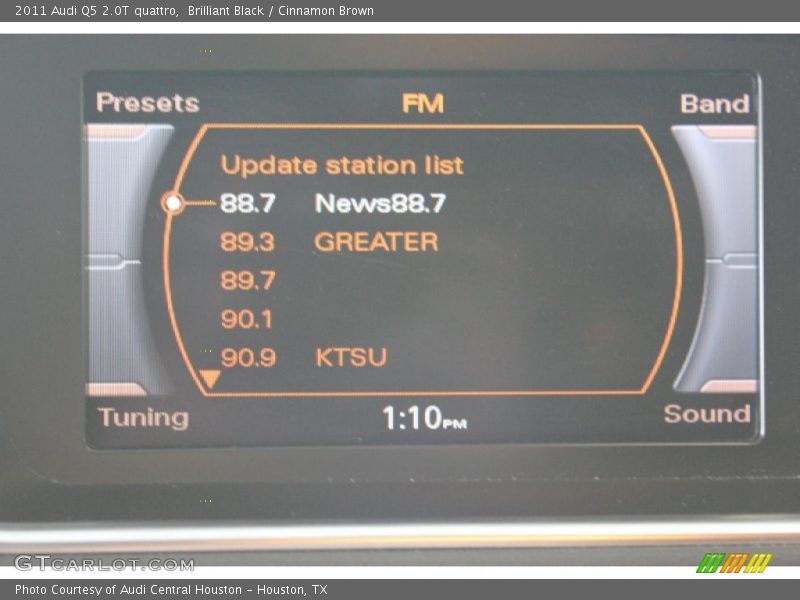 Brilliant Black / Cinnamon Brown 2011 Audi Q5 2.0T quattro