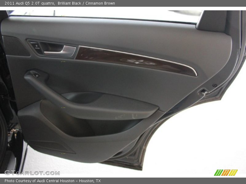 Brilliant Black / Cinnamon Brown 2011 Audi Q5 2.0T quattro