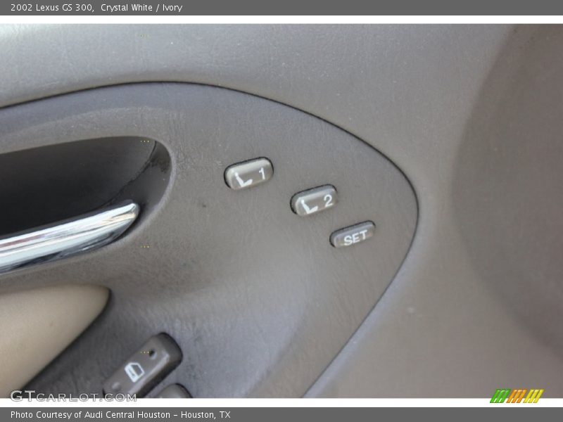 Crystal White / Ivory 2002 Lexus GS 300