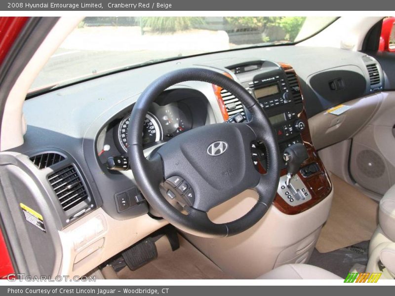 Cranberry Red / Beige 2008 Hyundai Entourage Limited