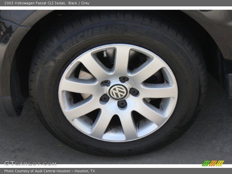 Black / Grey 2003 Volkswagen Passat GLS Sedan