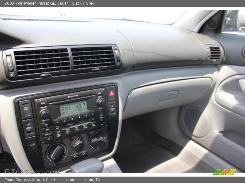 Black / Grey 2003 Volkswagen Passat GLS Sedan